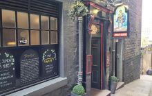 Jinglin' Geordie (outside)