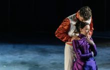 Robert Akodoto as Vronksy and Lindsey Campbell as Anna Karenina (photo credit, Robbie McFadzean)