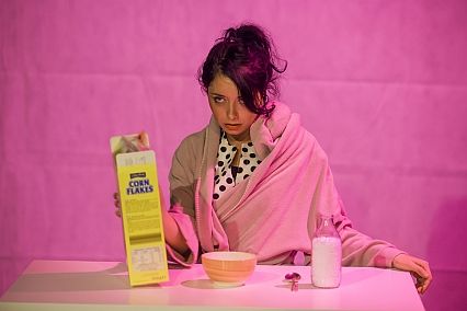 A Sudden Burst of Blinding Light, Zoo Southside, Review