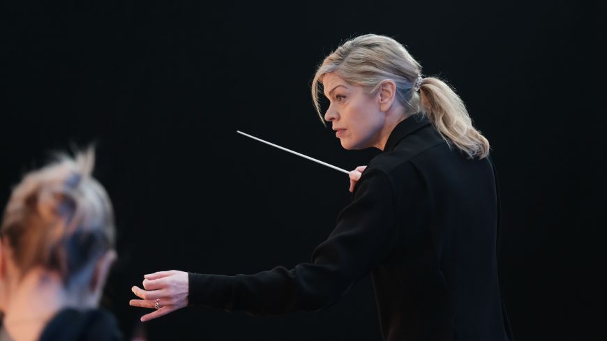 Canadian-Ukrainian conductor Keri-Lynn Wilson 