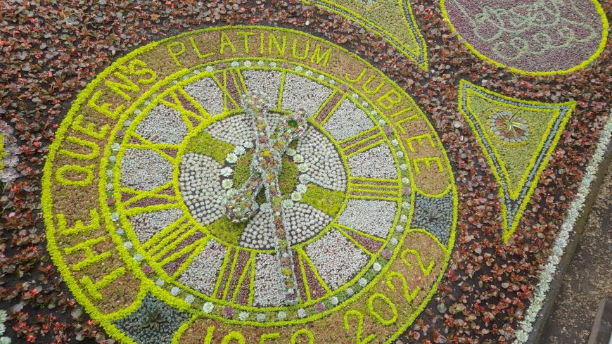 Edinburgh Floral Clock marks Jubilee