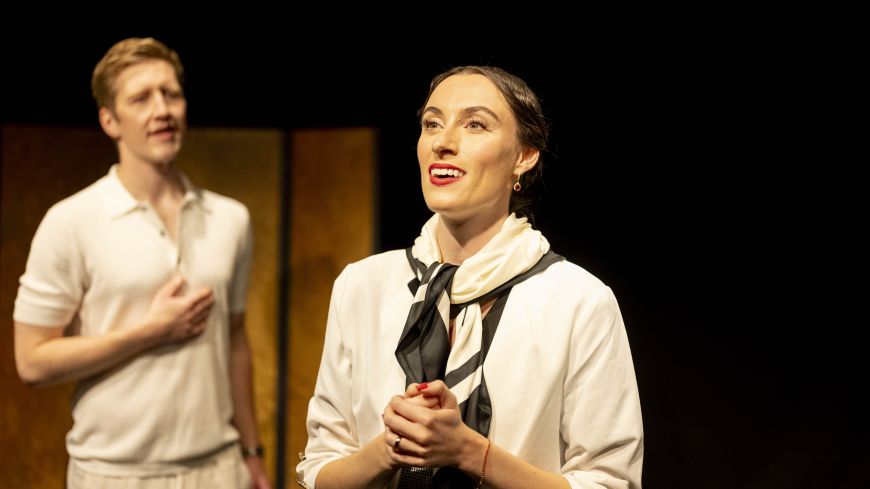 Megan O'Hara as Wallis; Rhys Anderson as King Edward VIII