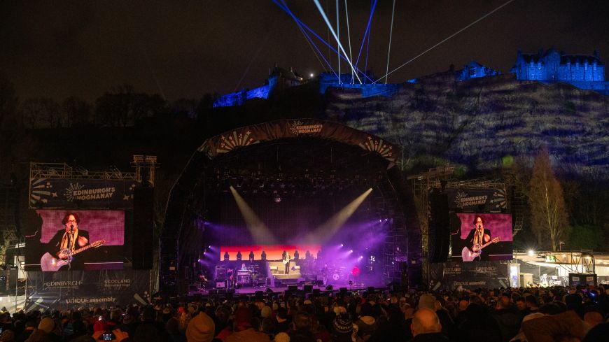 Edinburgh's Hogmanay Concert in the Garden with Pulp