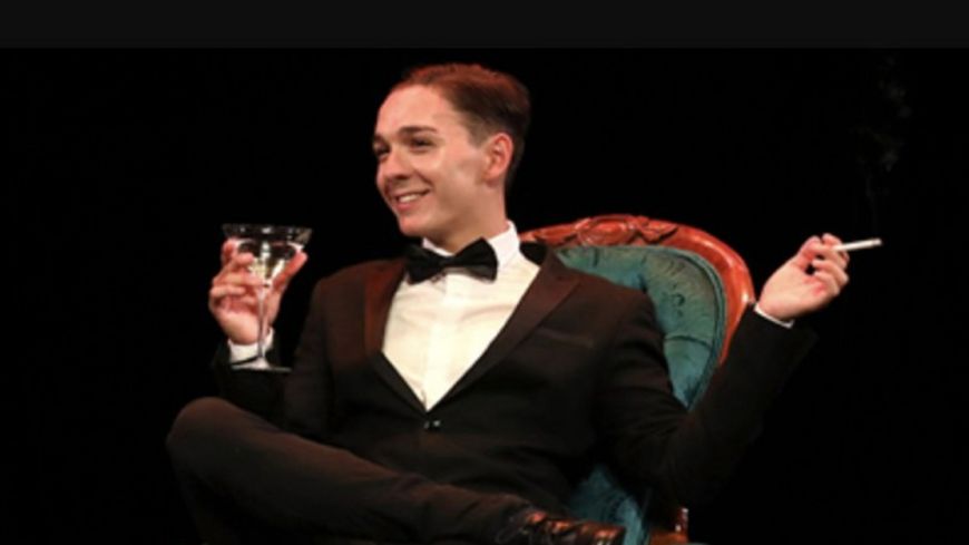 Daniel Anderson in Mad about the Boys