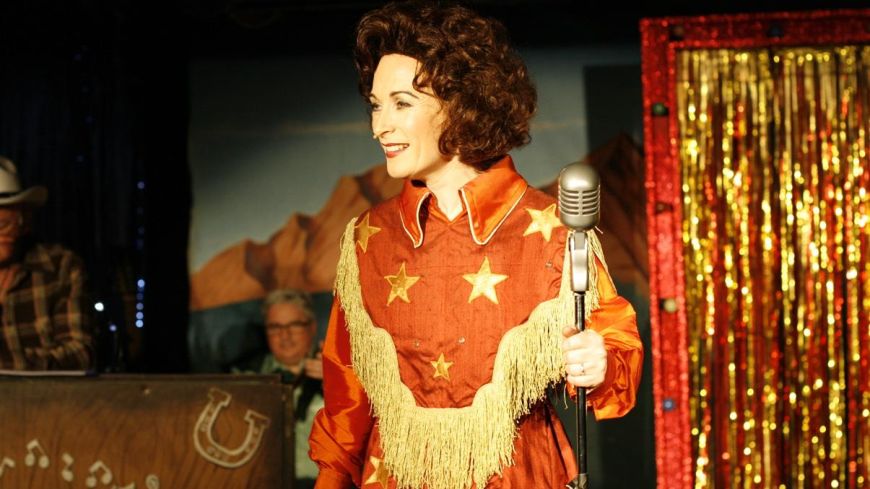 A Bottle of Wine and Patsy Cline, Gilded Balloon Rose Street Theatre, Review