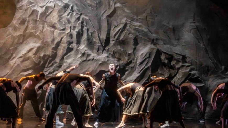 Marge Hendrick, centre of the ensemble in Twice-Born (credit Andy Ross)