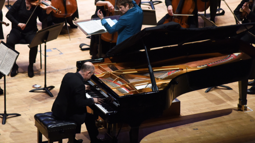 Anja Bihlmaier (conductor), Nelson Goerner (piano), RSNO picture