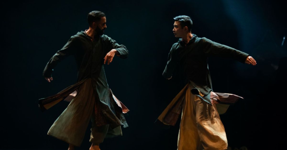 Aakash Odedra and Hu Shenyuan in Samsara