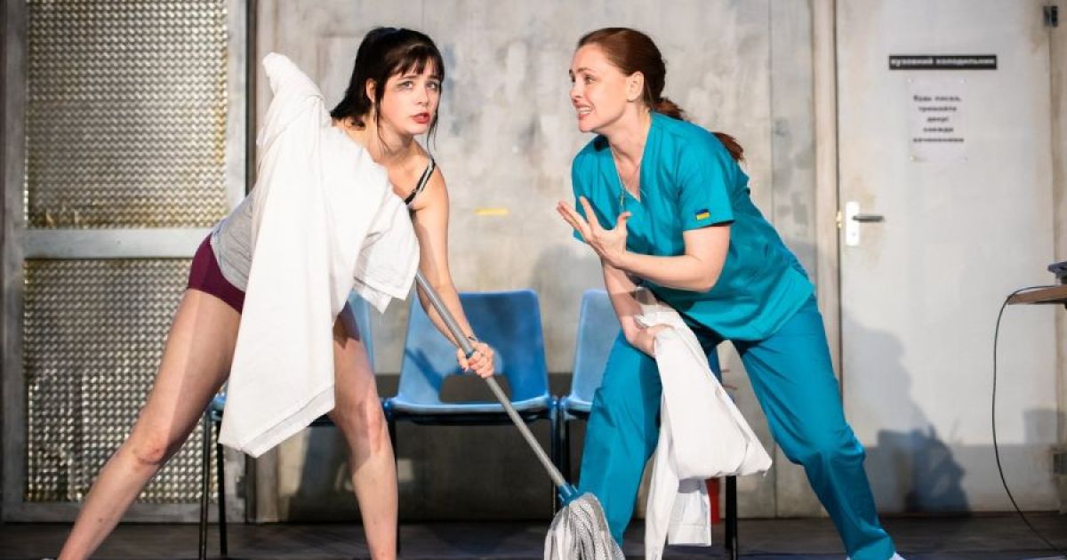 Yolenda Mitchell (Vika) and Louise Stewart (Vera)